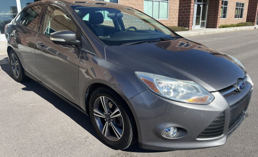 2014 Ford Focus Grey