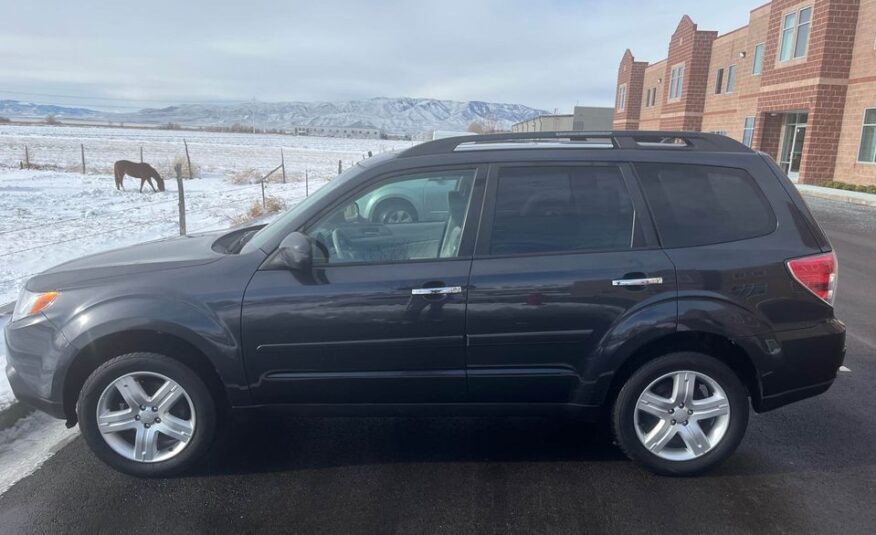 2010 Subaru Forester 2.5X Limited Sport Utility 4D