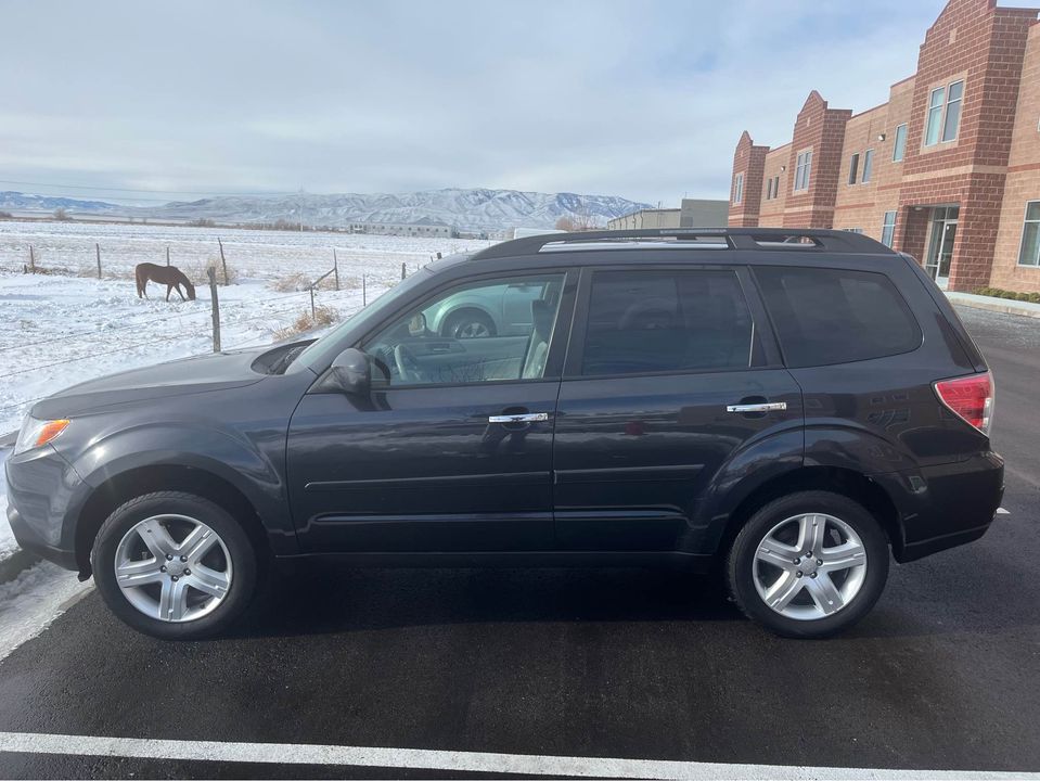 2010 Subaru Forester 2.5X Limited Sport Utility 4D