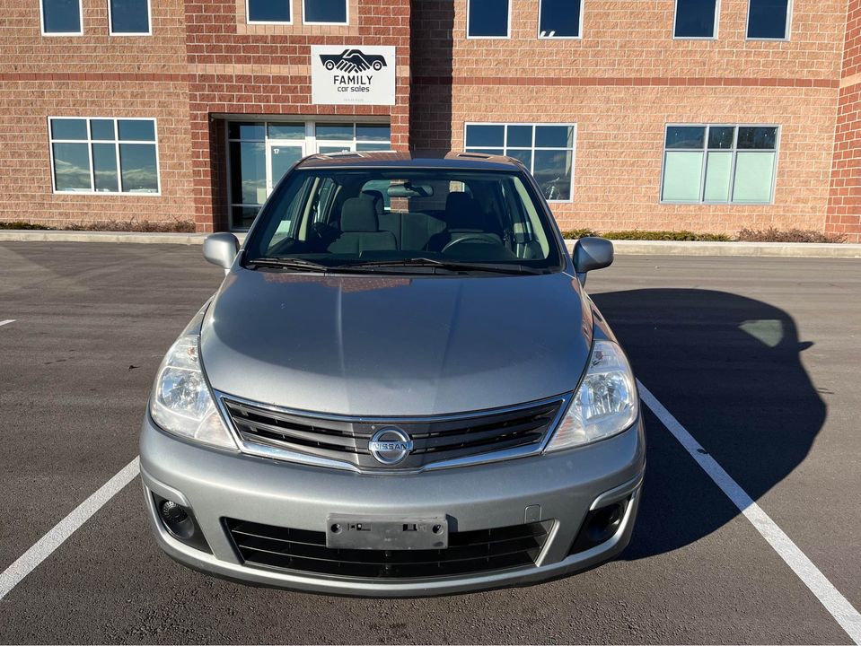 2011 Nissan Versa S Hatchback 4D