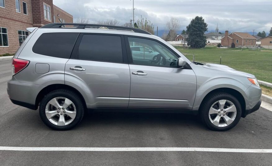 2009 Subaru forester XT Limited Sport Utility 4D