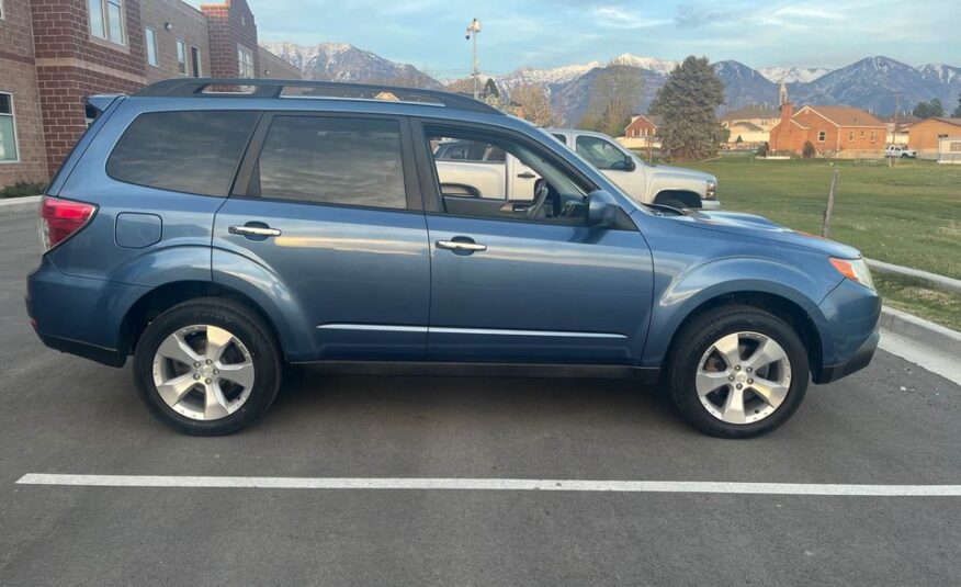 2009 Subaru forester XT Limited Sport Utility 4D