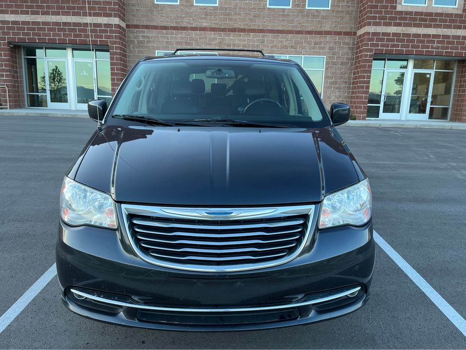 2014 Chrysler Town & Country Touring
