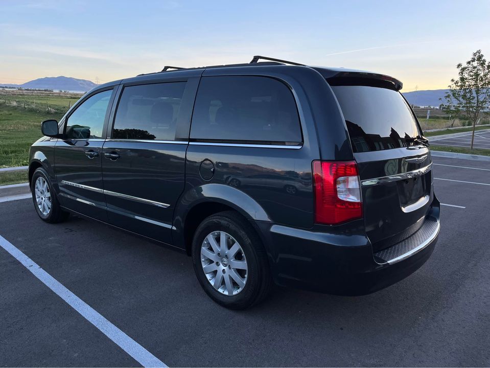 2014 Chrysler Town & Country Touring