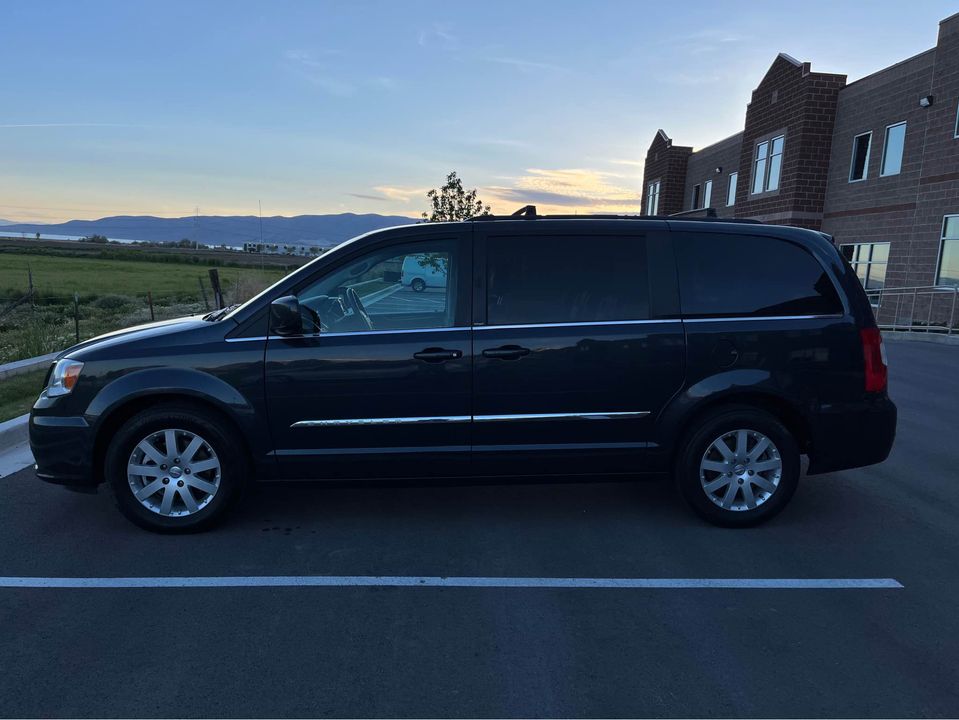 2014 Chrysler Town & Country Touring