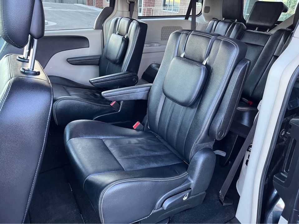 2014 Chrysler Town & Country Touring