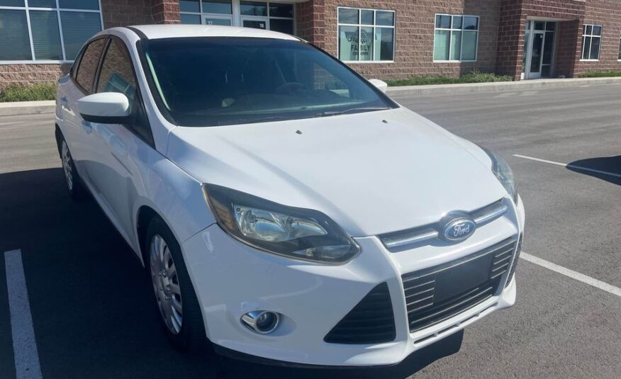 2012 Ford focus SE Sedan 4D