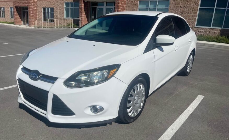 2012 Ford focus SE Sedan 4D