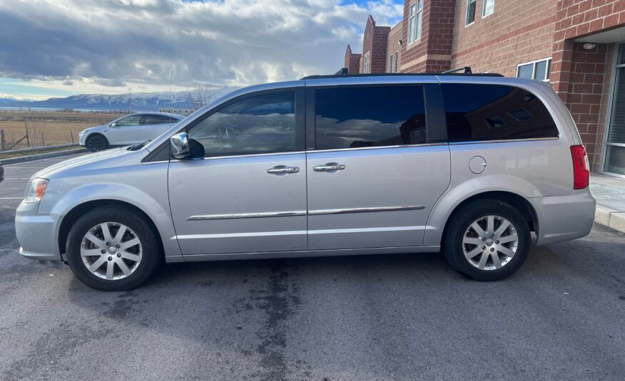 2012 Chrysler Town and Country