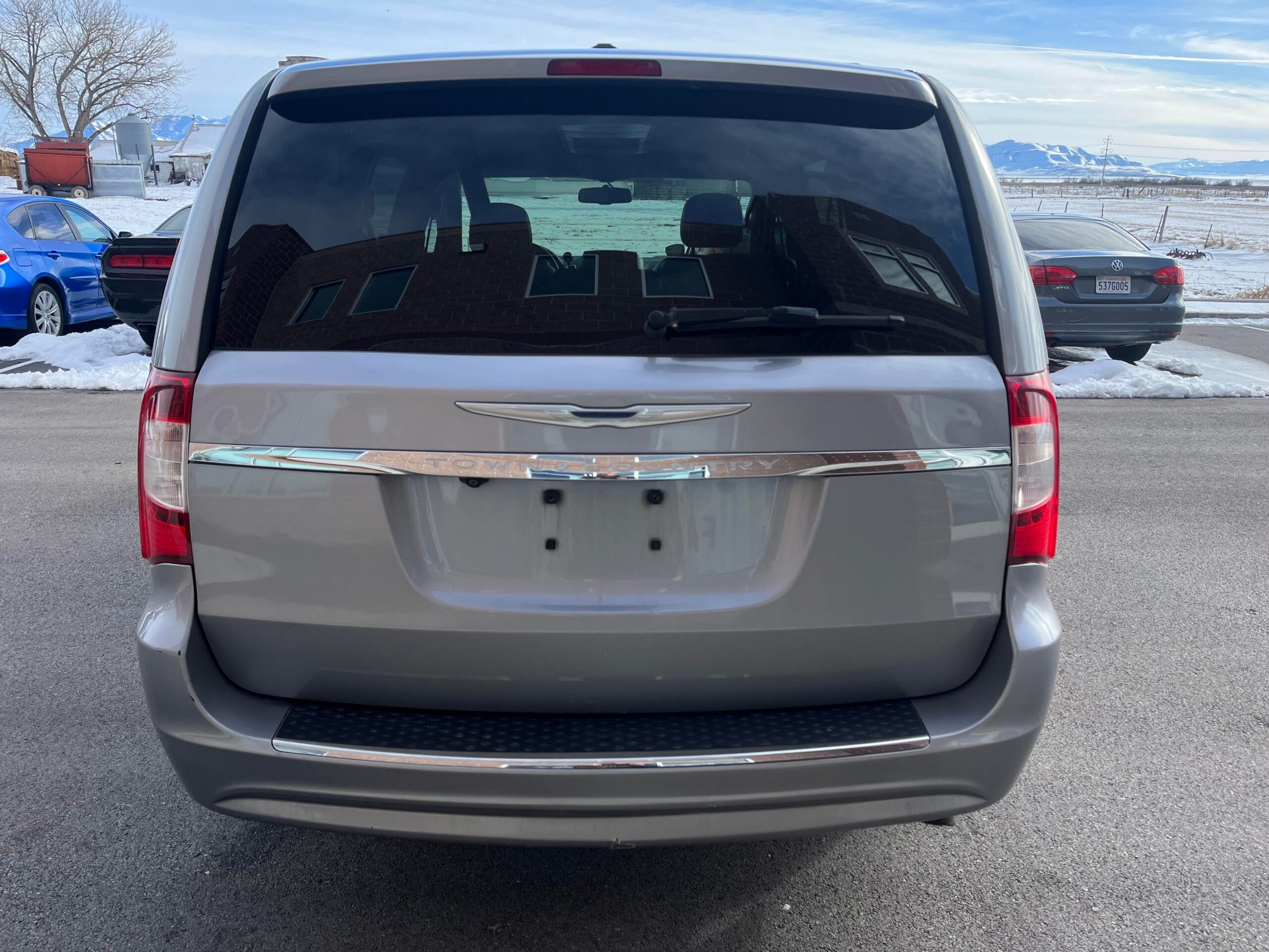 2013 Chrysler Town & Country Touring Minivan 4D