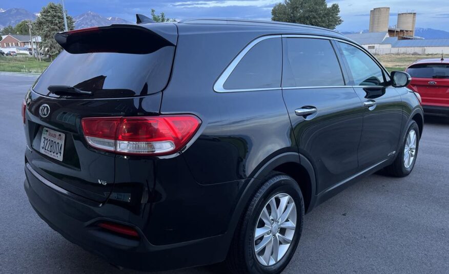 2016 Kia Sorento LX Sport Utility 4D