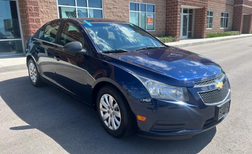 2011 Chevrolet Cruze LS Sedan 4D