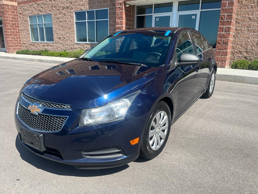 2011 Chevrolet Cruze LS Sedan 4D