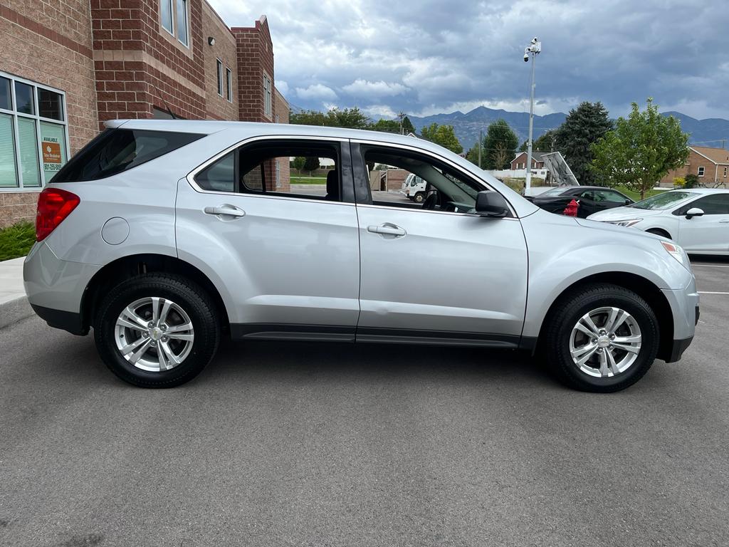 2011 Chevrolet Equinox LS Sport Utility 4D