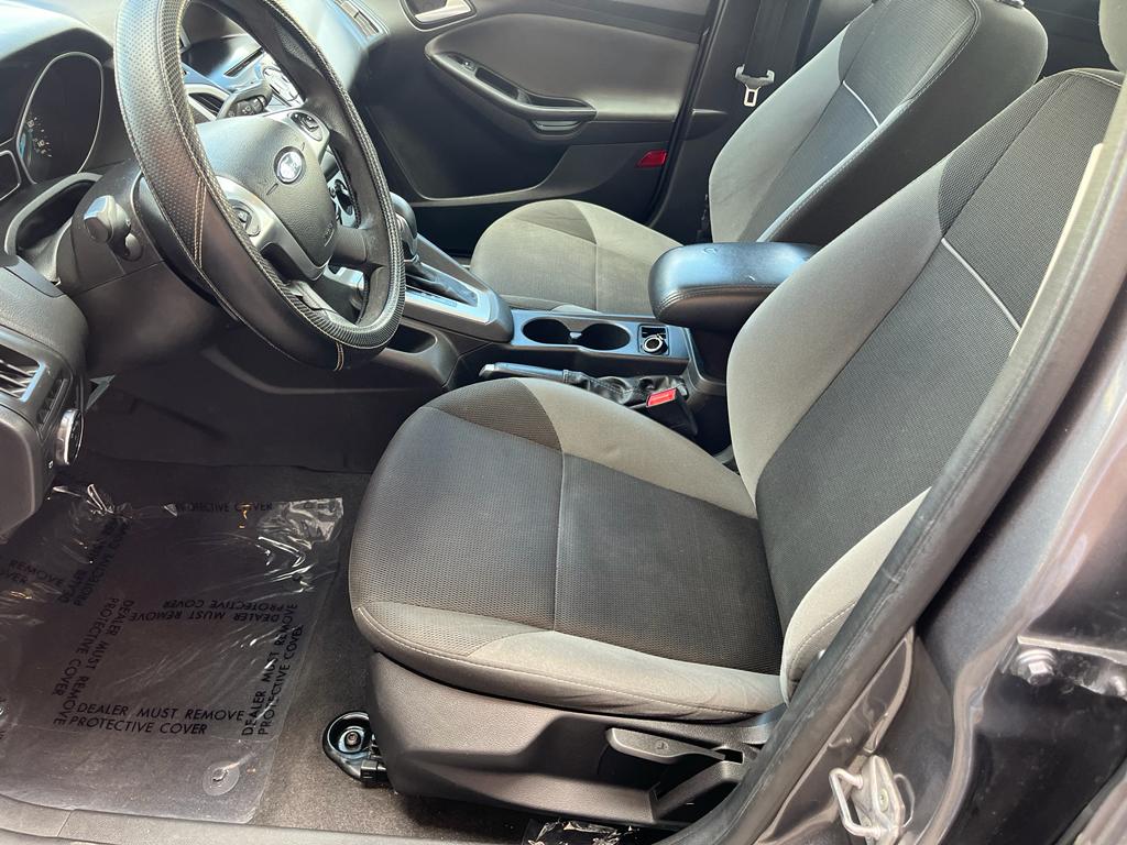 2014 Ford Focus SE Sedan 4D