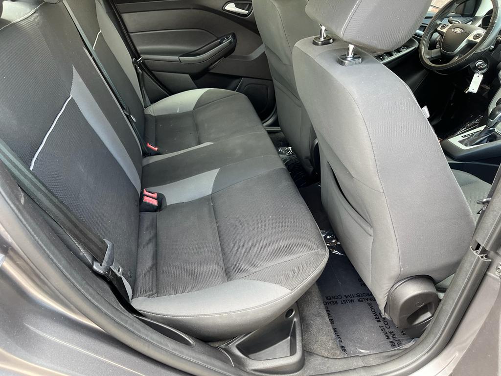 2014 Ford Focus SE Sedan 4D