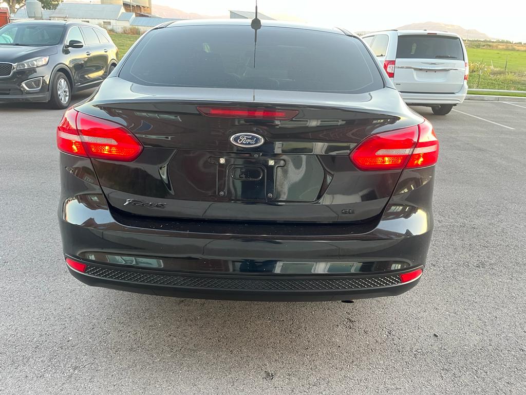 2017 Ford Focus SE Sedan 4D