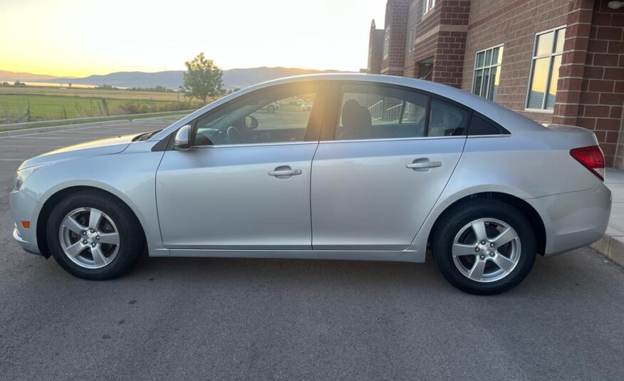 2012 Chevrolet Cruze LT Sedan 4D