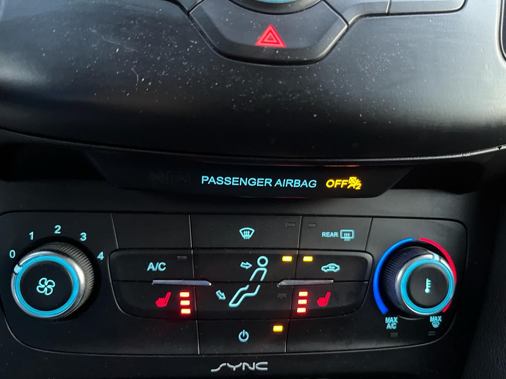 2017 Ford Focus SE Sedan 4D