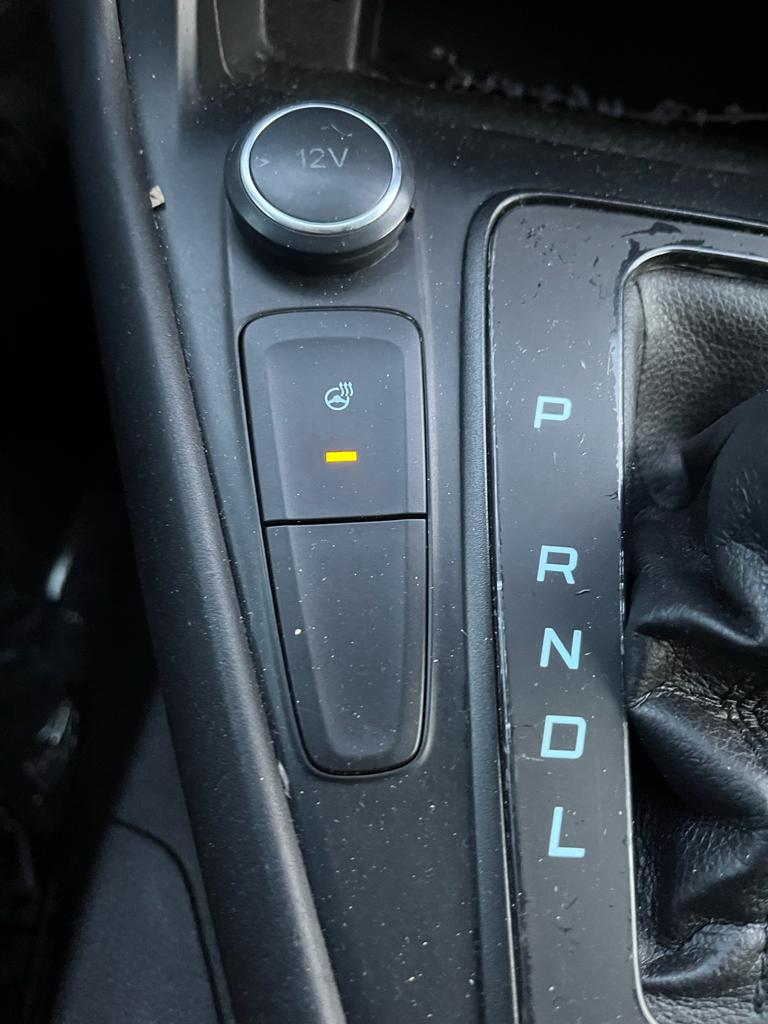 2017 Ford Focus SE Sedan 4D