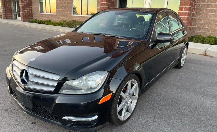 2013 Mercedes-Benz C-Class C 300 4MATIC Luxury Sedan 4D