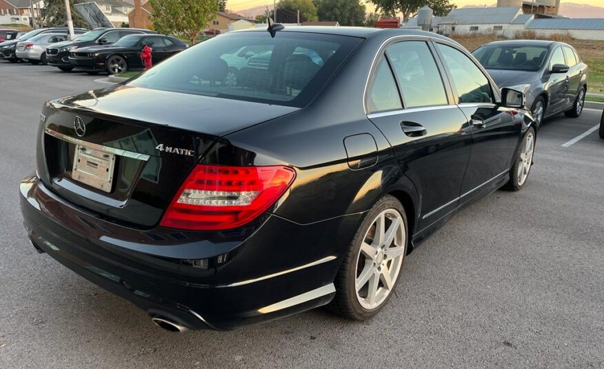 2013 Mercedes-Benz C-Class C 300 4MATIC Luxury Sedan 4D