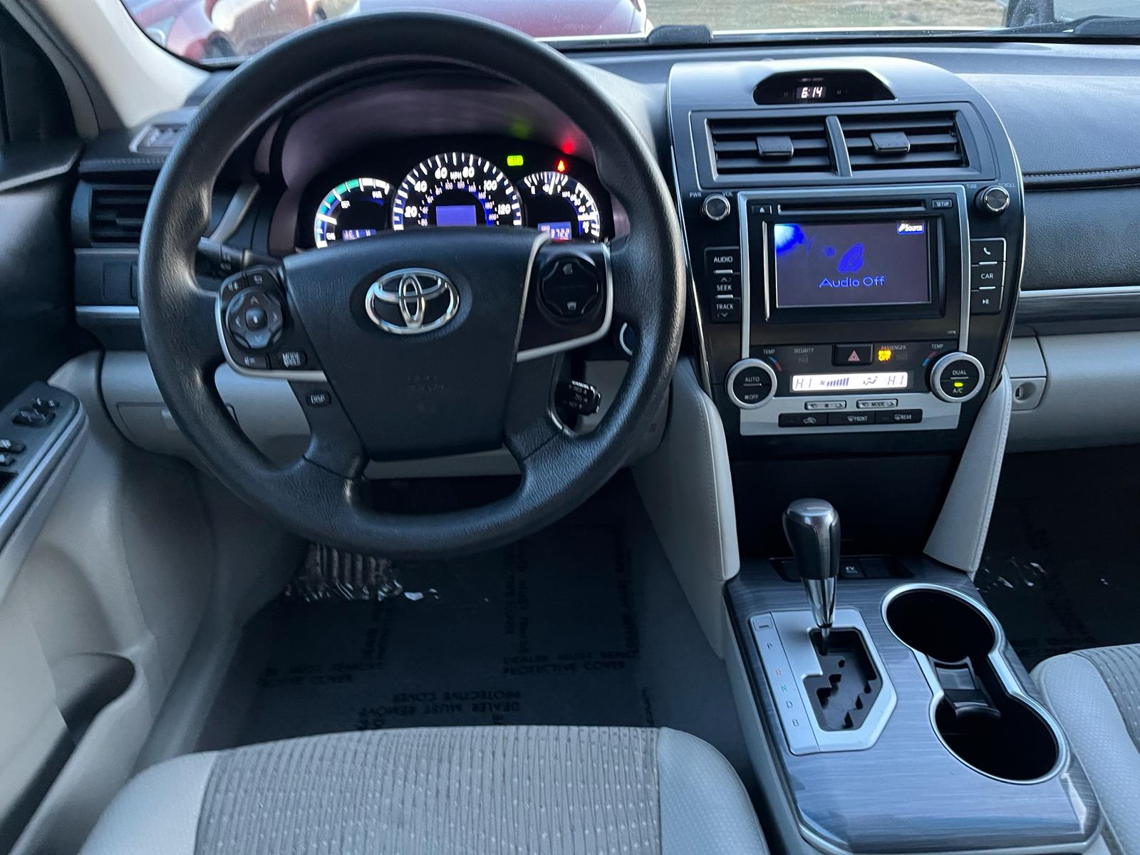 2014 Toyota Camry Hybrid LE Sedan 4D
