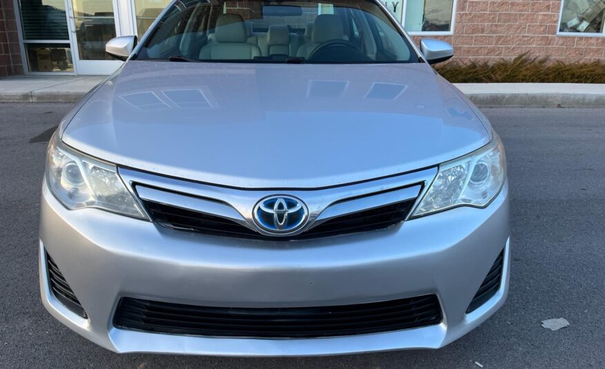 2014 Toyota Camry Hybrid LE Sedan 4D