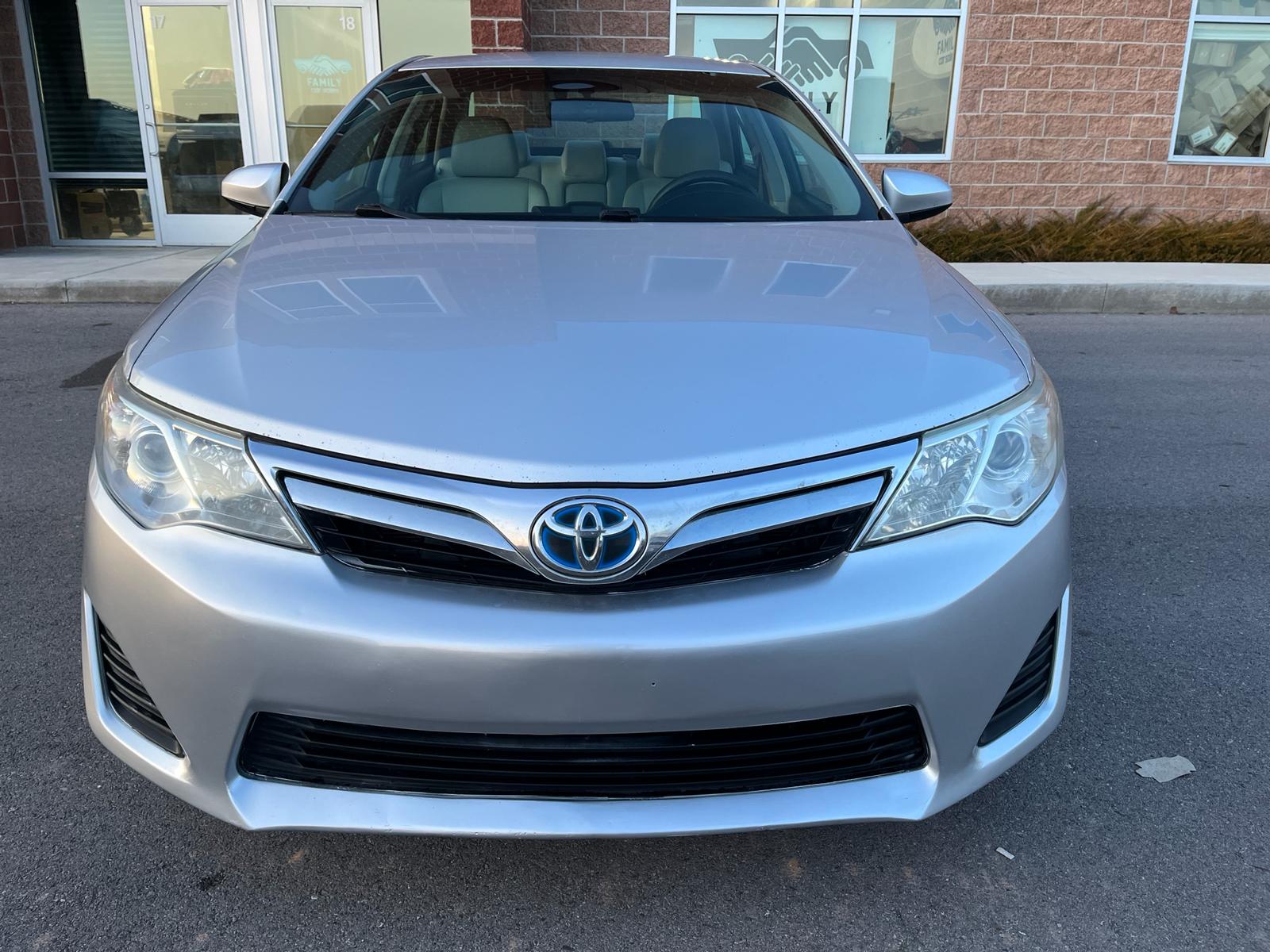 2014 Toyota Camry Hybrid LE Sedan 4D
