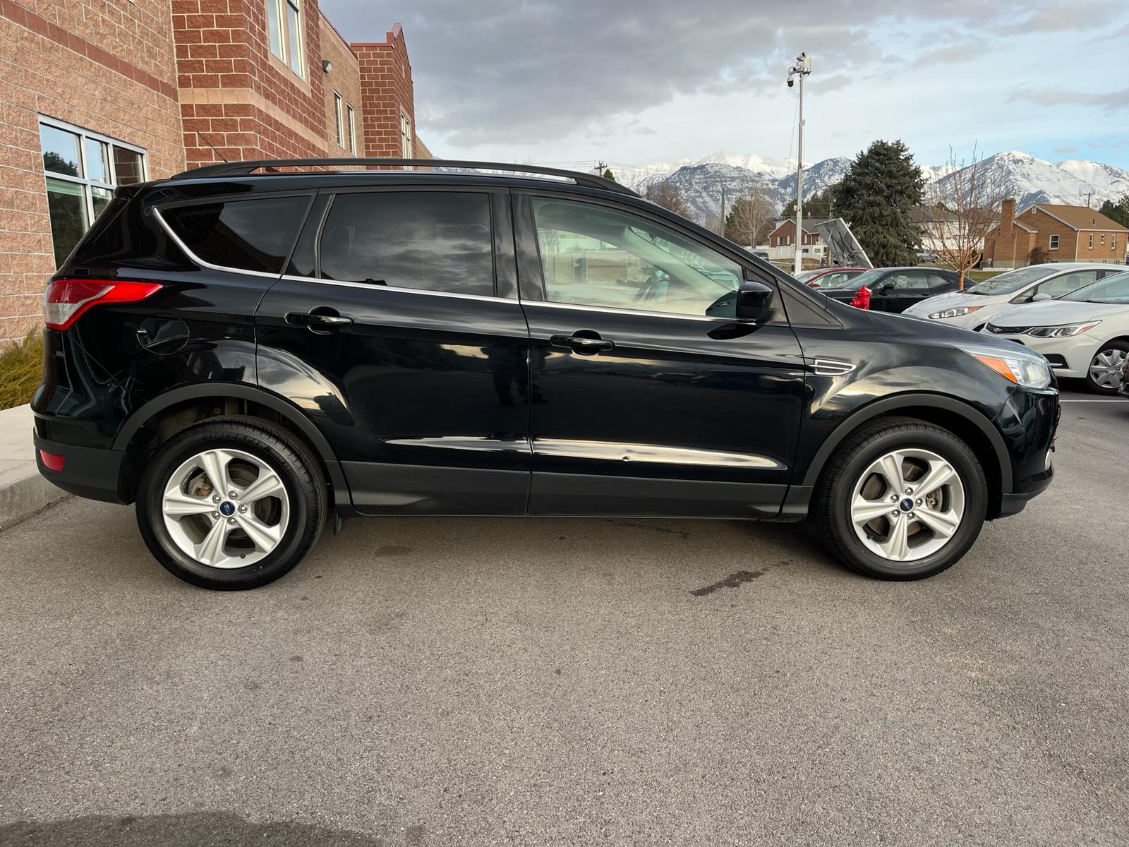 2016 Ford Escape SE Sport Utility 4D