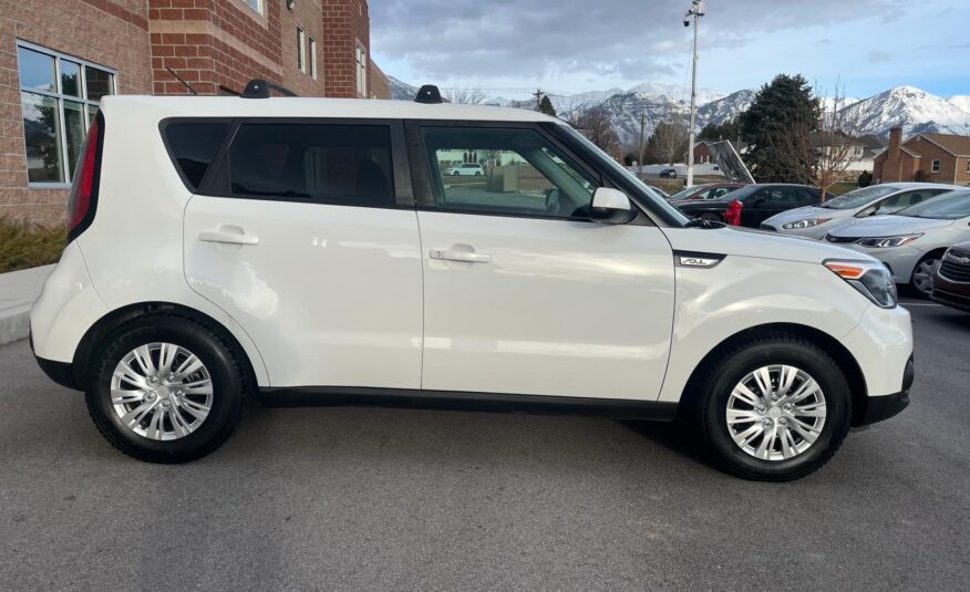 2017 Kia Soul Wagon 4D