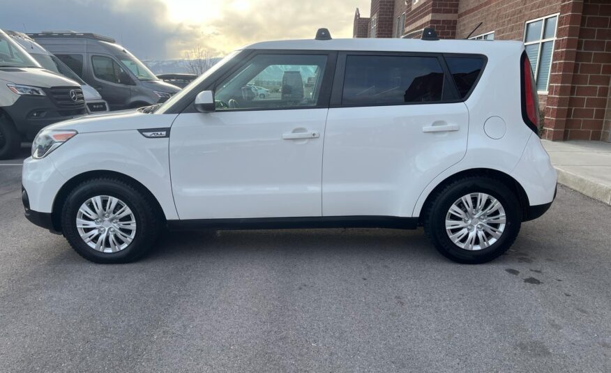 2017 Kia Soul Wagon 4D