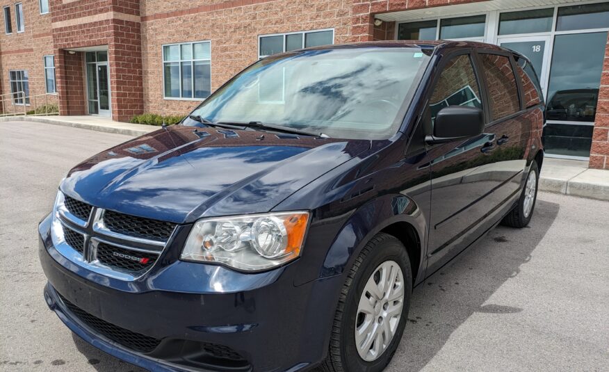 2015 Dodge Grand Caravan Passenger SE Plus Minivan 4D