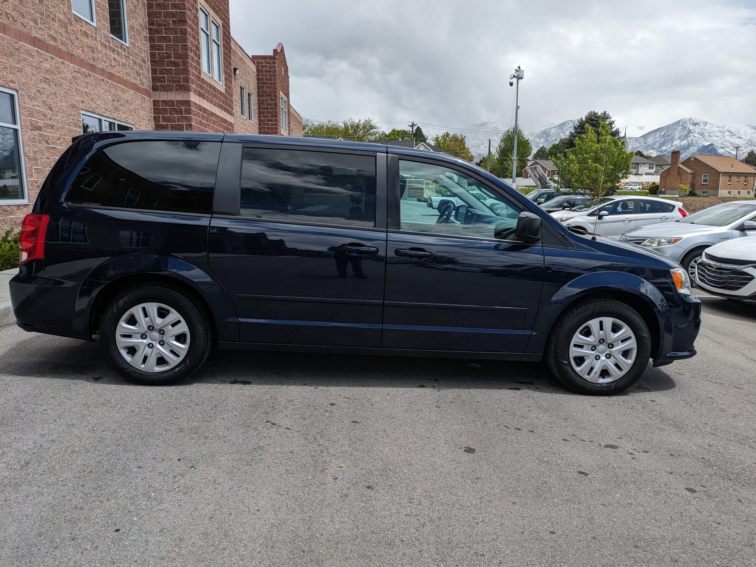 2015 Dodge Grand Caravan Passenger SE Plus Minivan 4D