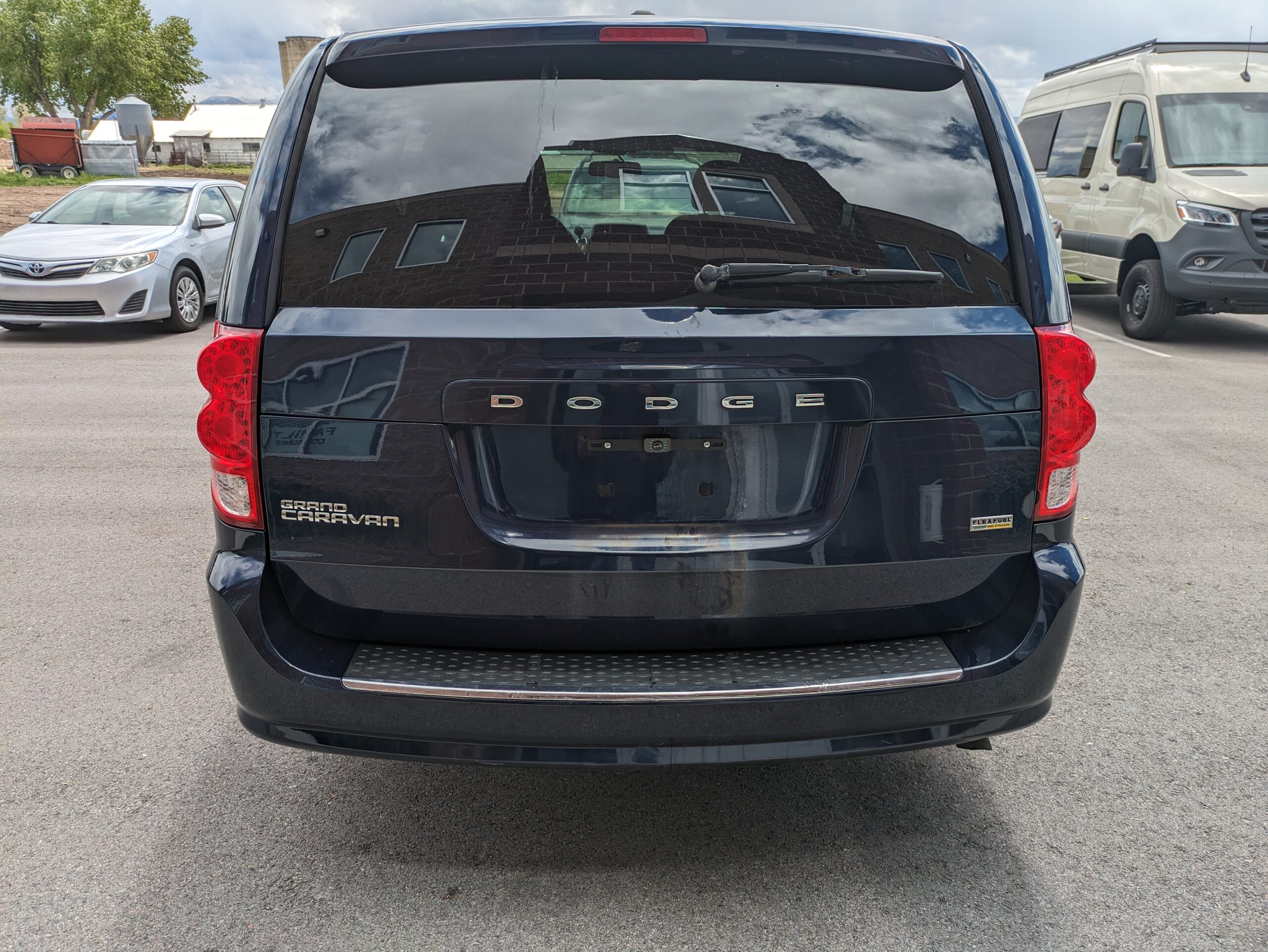 2015 Dodge Grand Caravan Passenger SE Plus Minivan 4D