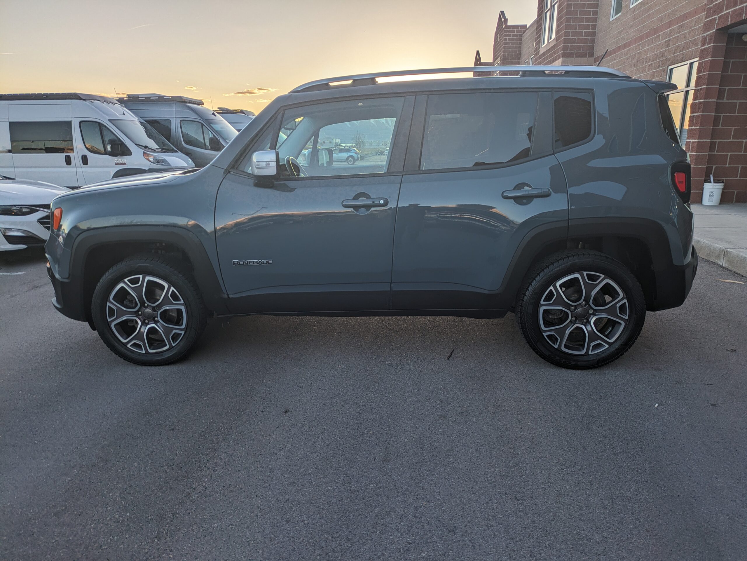 2017 Jeep Renegade Limited Sport Utility 4D