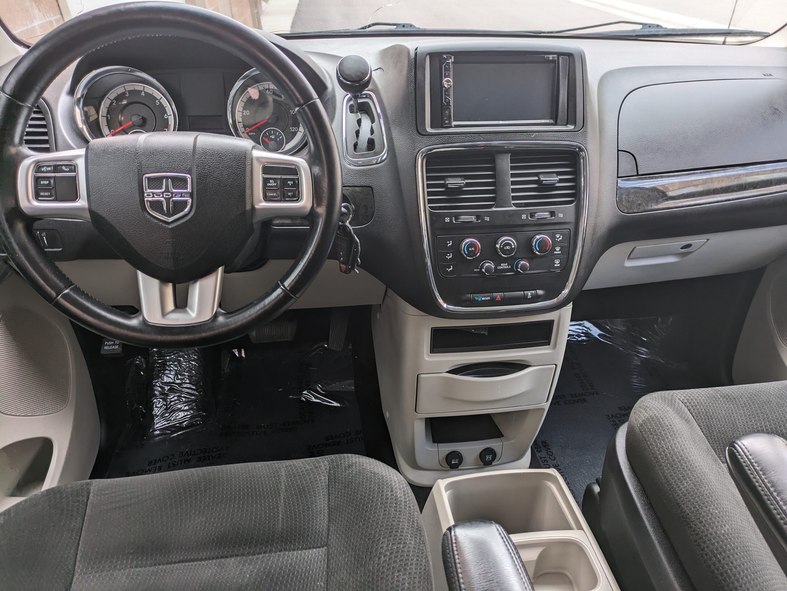 2015 Dodge Grand Caravan Passenger SE Plus Minivan 4D