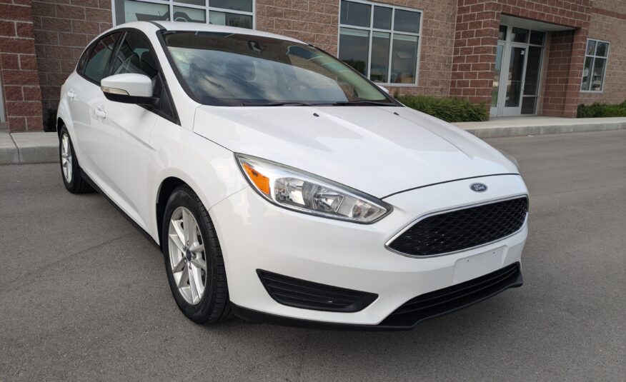 2016 Ford Focus SE Hatchback 4D