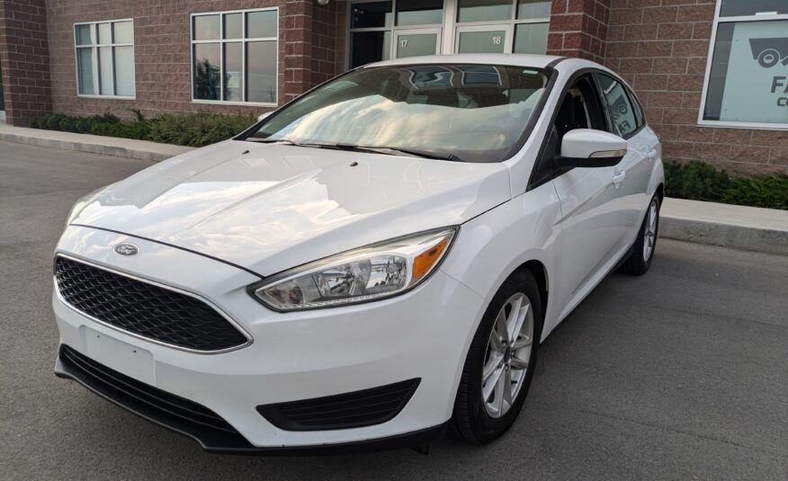 2016 Ford Focus SE Hatchback 4D