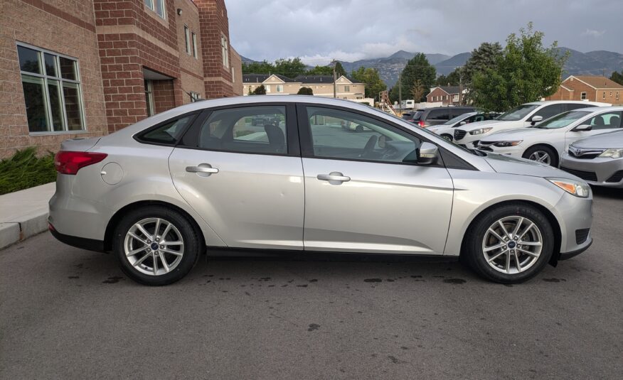 2016 Ford Focus SE Sedan 4D