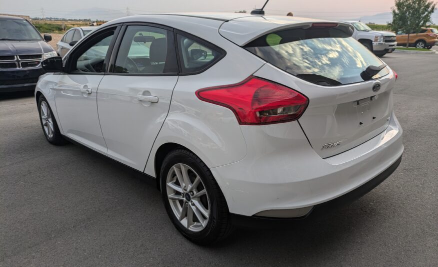 2016 Ford Focus SE Hatchback 4D