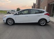 2016 Ford Focus SE Hatchback 4D