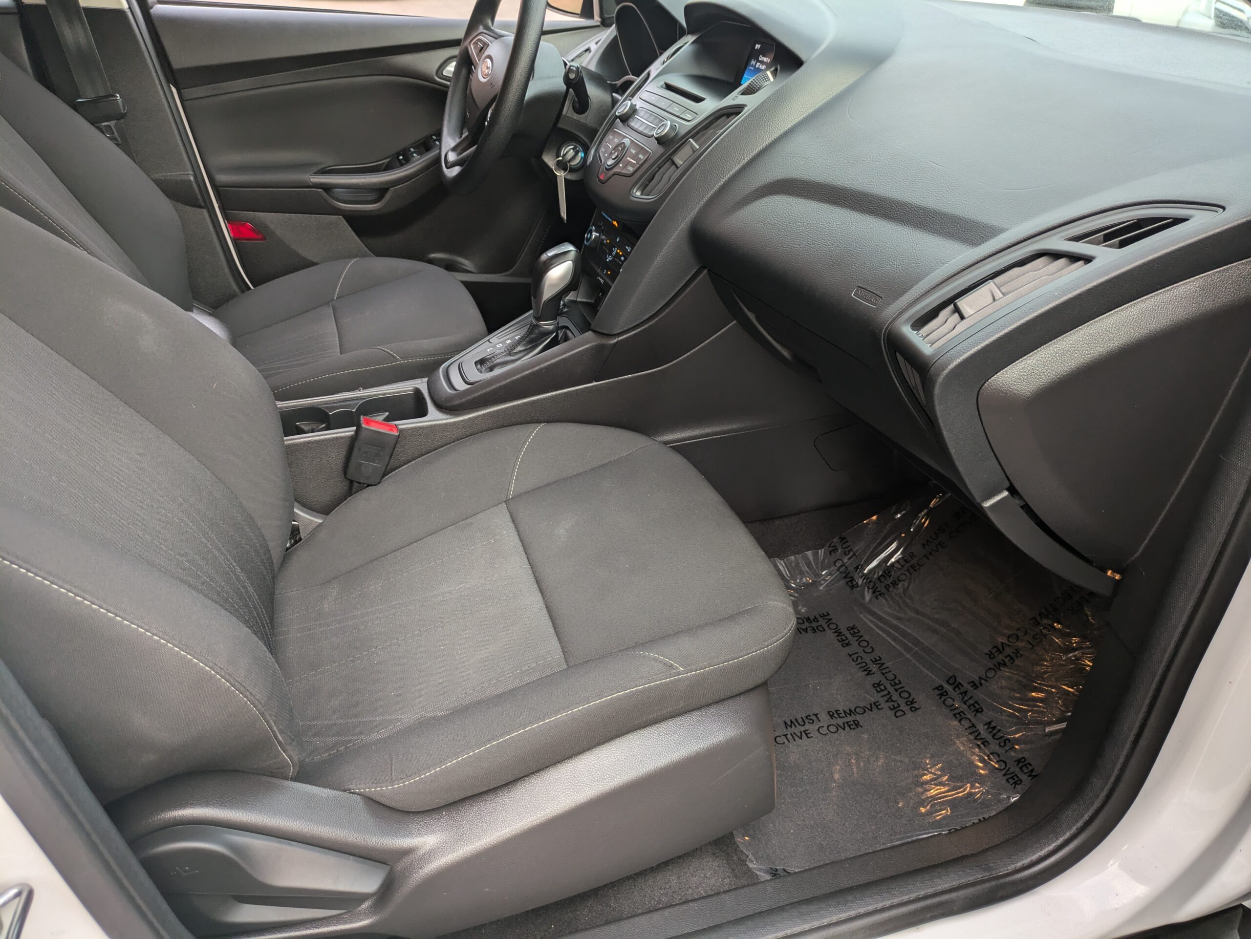 2016 Ford Focus SE Hatchback 4D