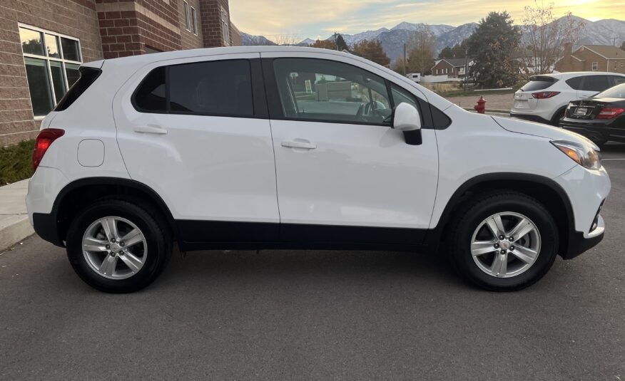 2020 Chevrolet Trax LS Sport Utility 4D