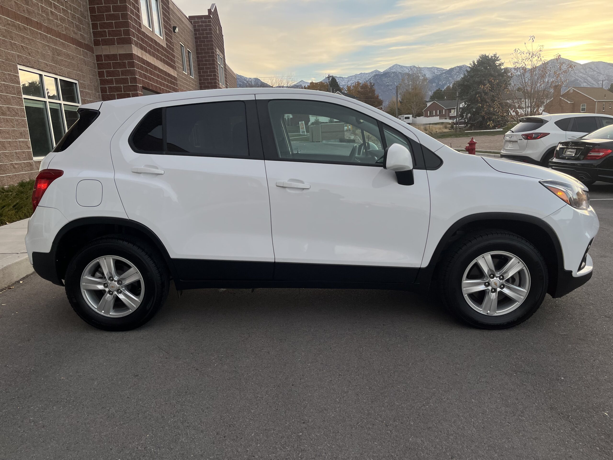 2020 Chevrolet Trax LS Sport Utility 4D
