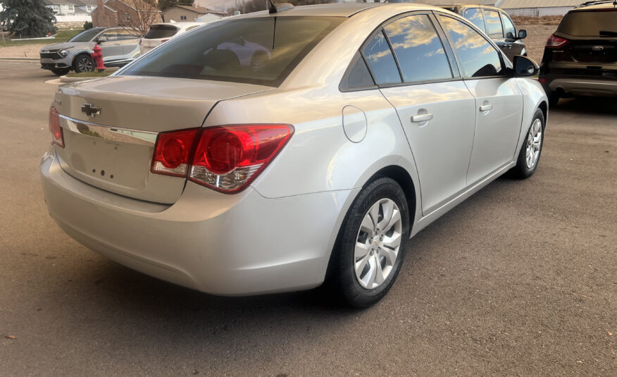 2016 Chevrolet Cruze Limited LS Sedan 4D