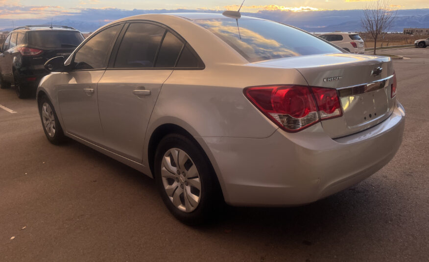 2016 Chevrolet Cruze Limited LS Sedan 4D