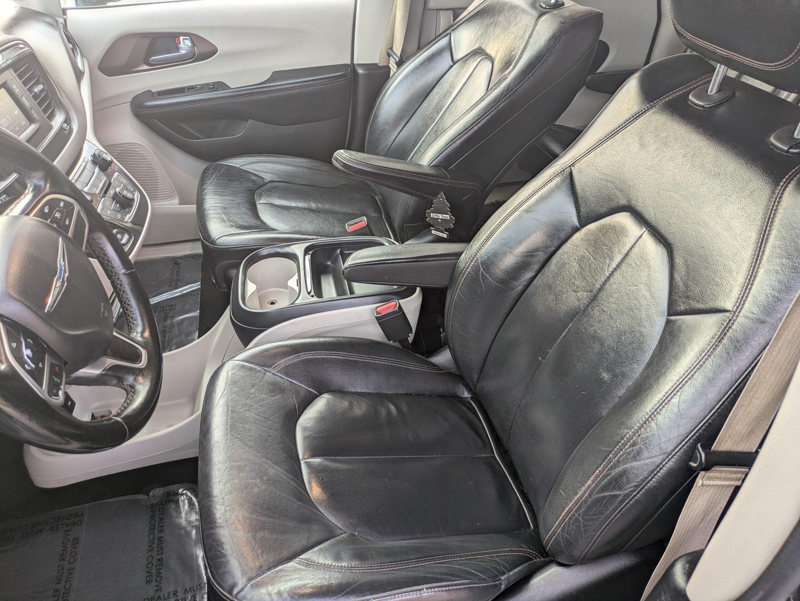 2017 Chrysler Pacifica Touring-L Minivan 4D