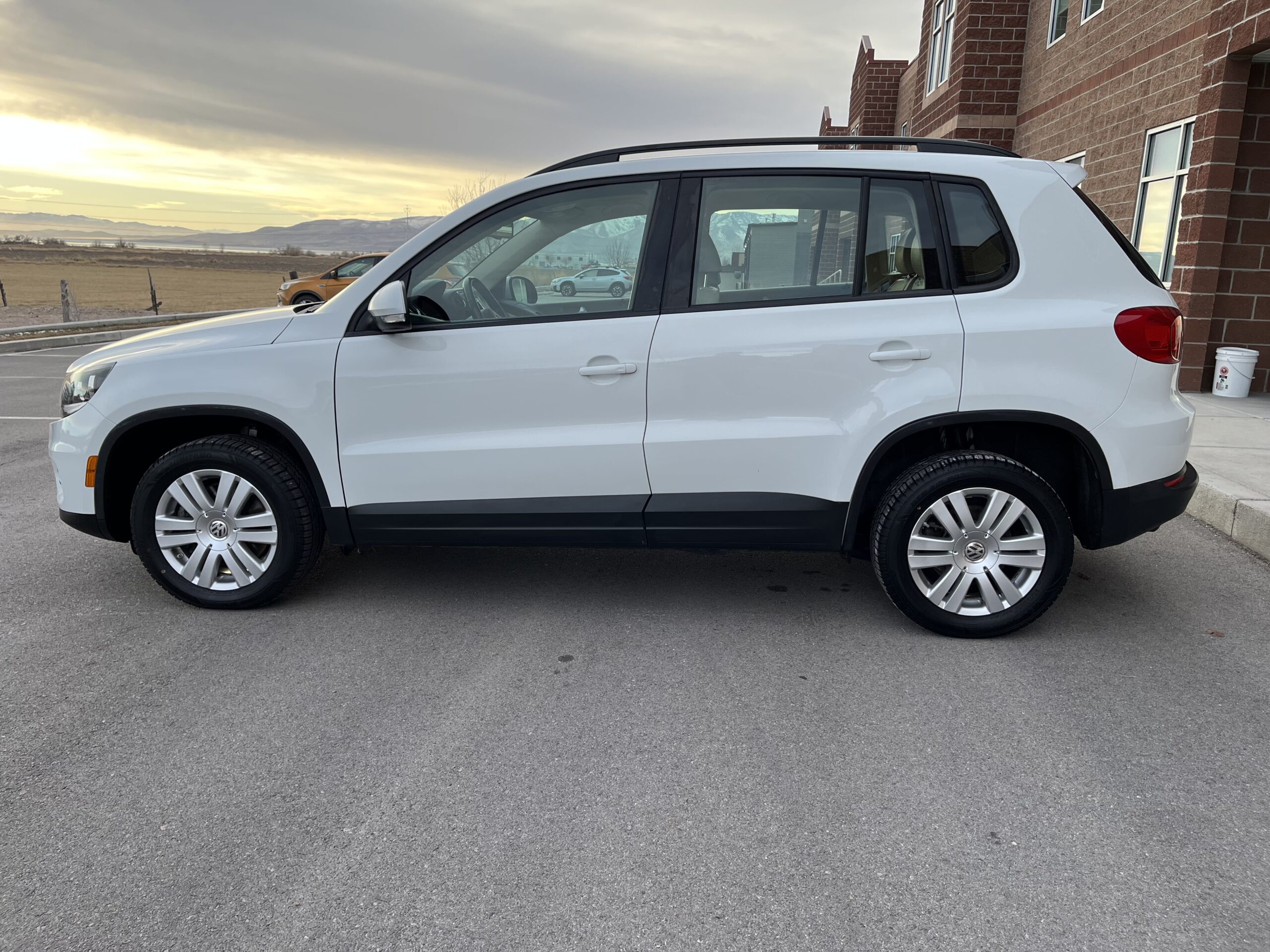 2016 Volkswagen Tiguan 2.0T S 4Motion Sport Utility 4D