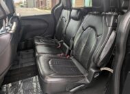 2018 Chrysler Pacifica Touring L Minivan 4D